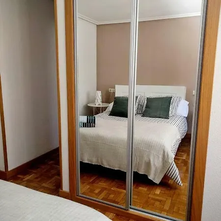 A Pocos Minutos Del Centro Con Parking Gratis En El Edificio Nº Registro Vu-74 Lejlighed Salamanca