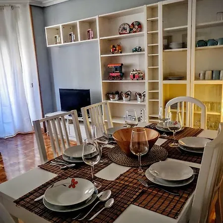 A Pocos Minutos Del Centro Con Parking Gratis En El Edificio Nº Registro Vu-74 Апартаменты