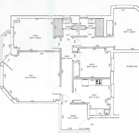 A Pocos Minutos Del Centro Con Parking Gratis En El Edificio Nº Registro Vu-74 *